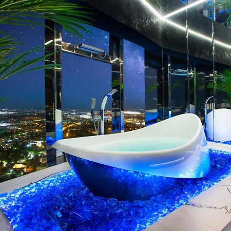 30Th+ Floor Apartments In Sky Tower Breslávia Exterior foto