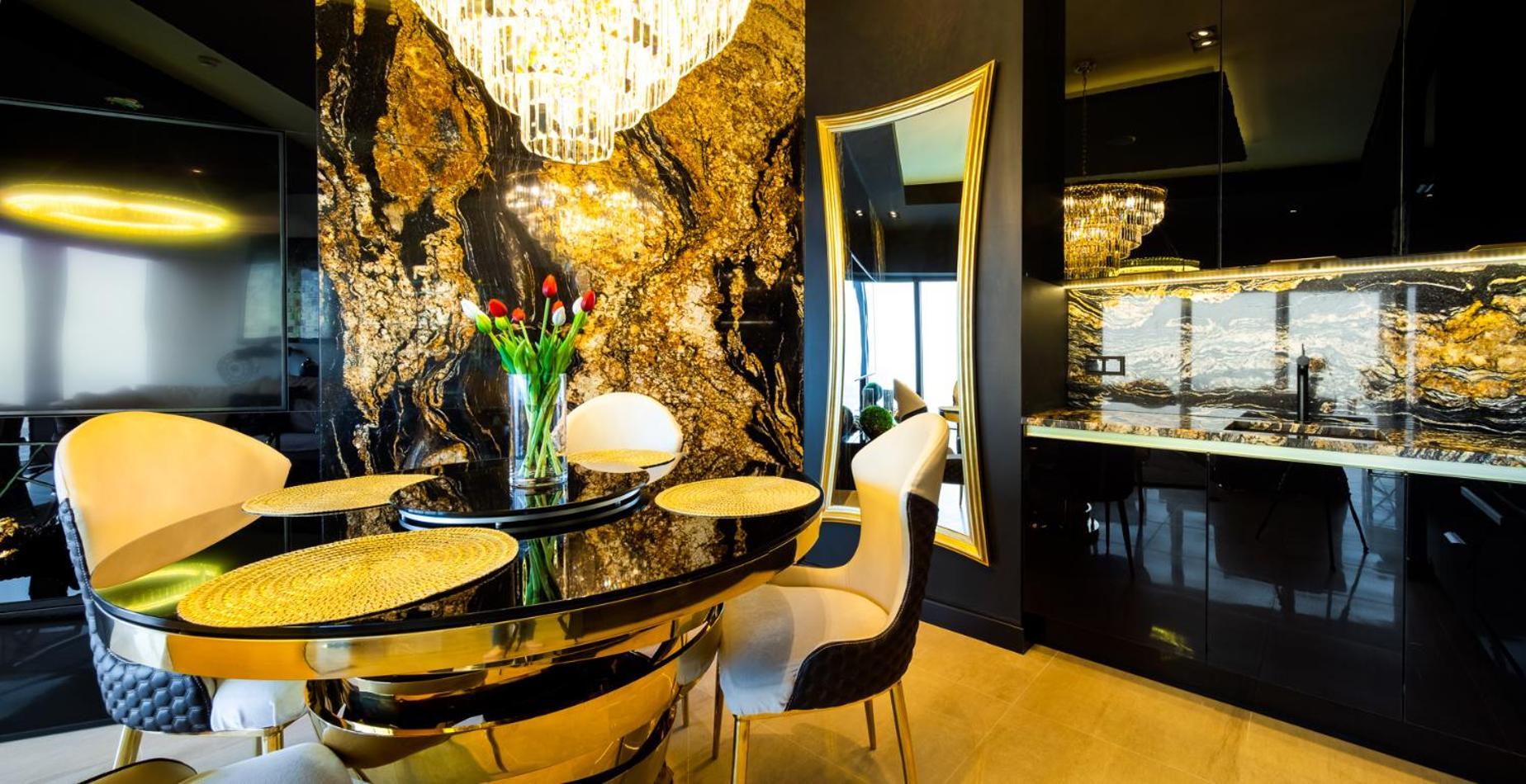 30Th+ Floor Apartments In Sky Tower Breslávia Exterior foto